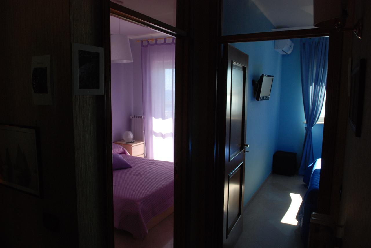 B&B La Baia Sea Rooms Bisceglie Bagian luar foto