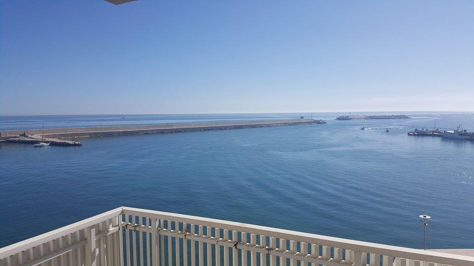 B&B La Baia Sea Rooms Bisceglie Bagian luar foto